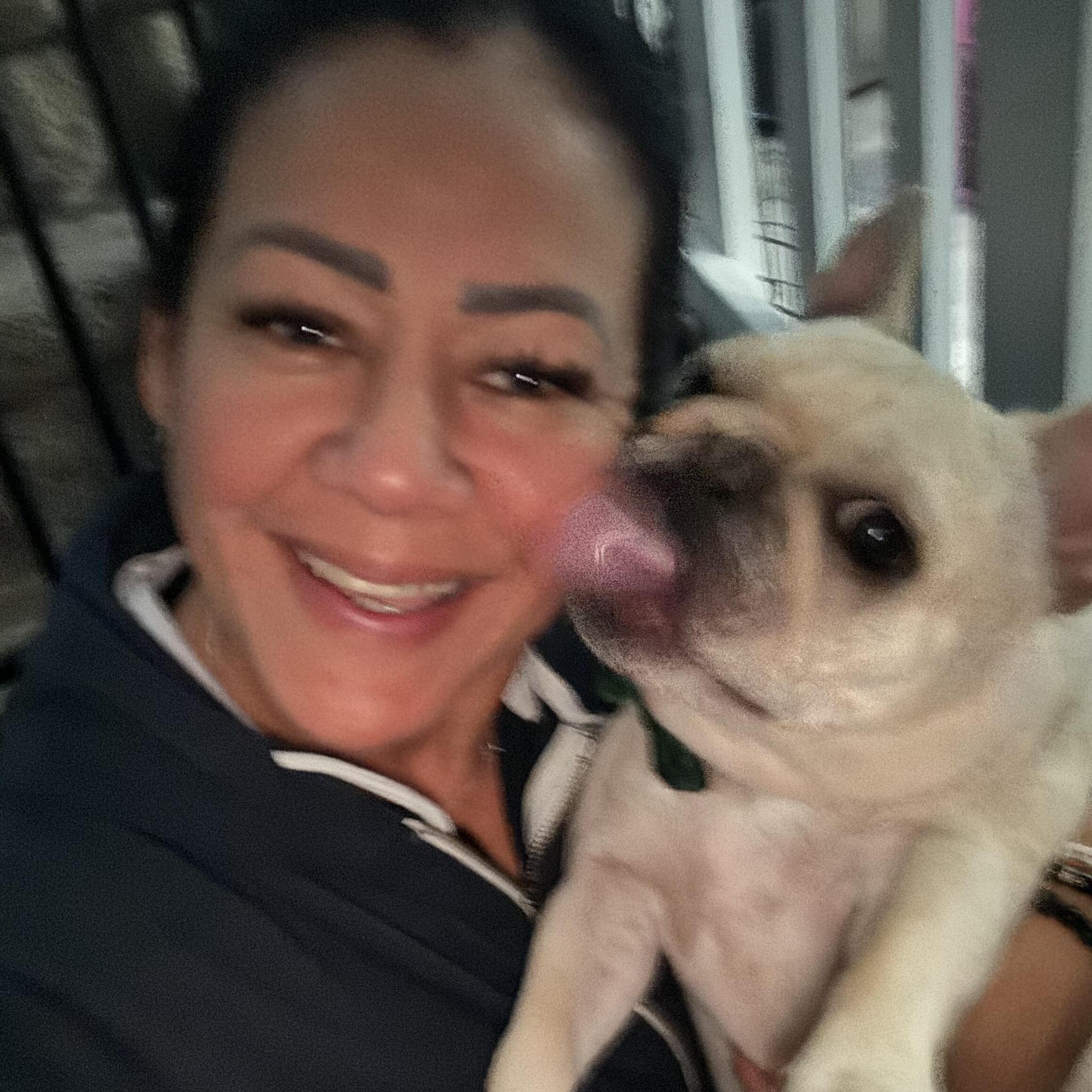 Experienced and Reliable Pet Sitter in West Palm Beach, FL - Book Now for Exceptional Care!