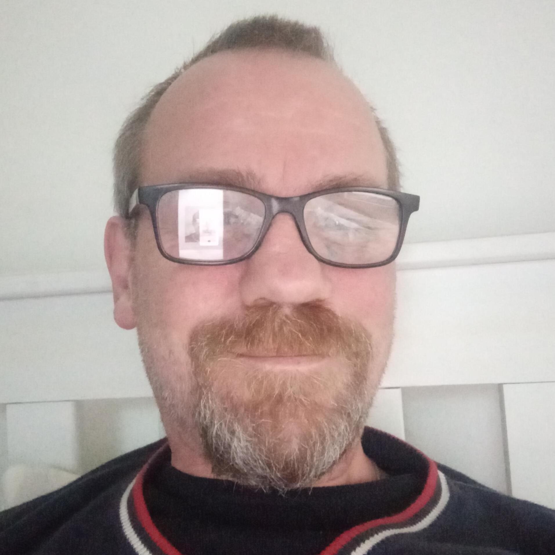 London, England Pet Sitter and dog walker/trainer.