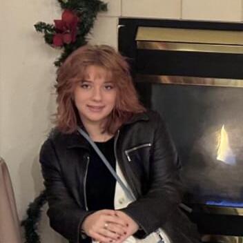 Viera, FL Sitter - Hello! My name is Olivia Robinette, I am 15 years old and would love to babysit your kids!