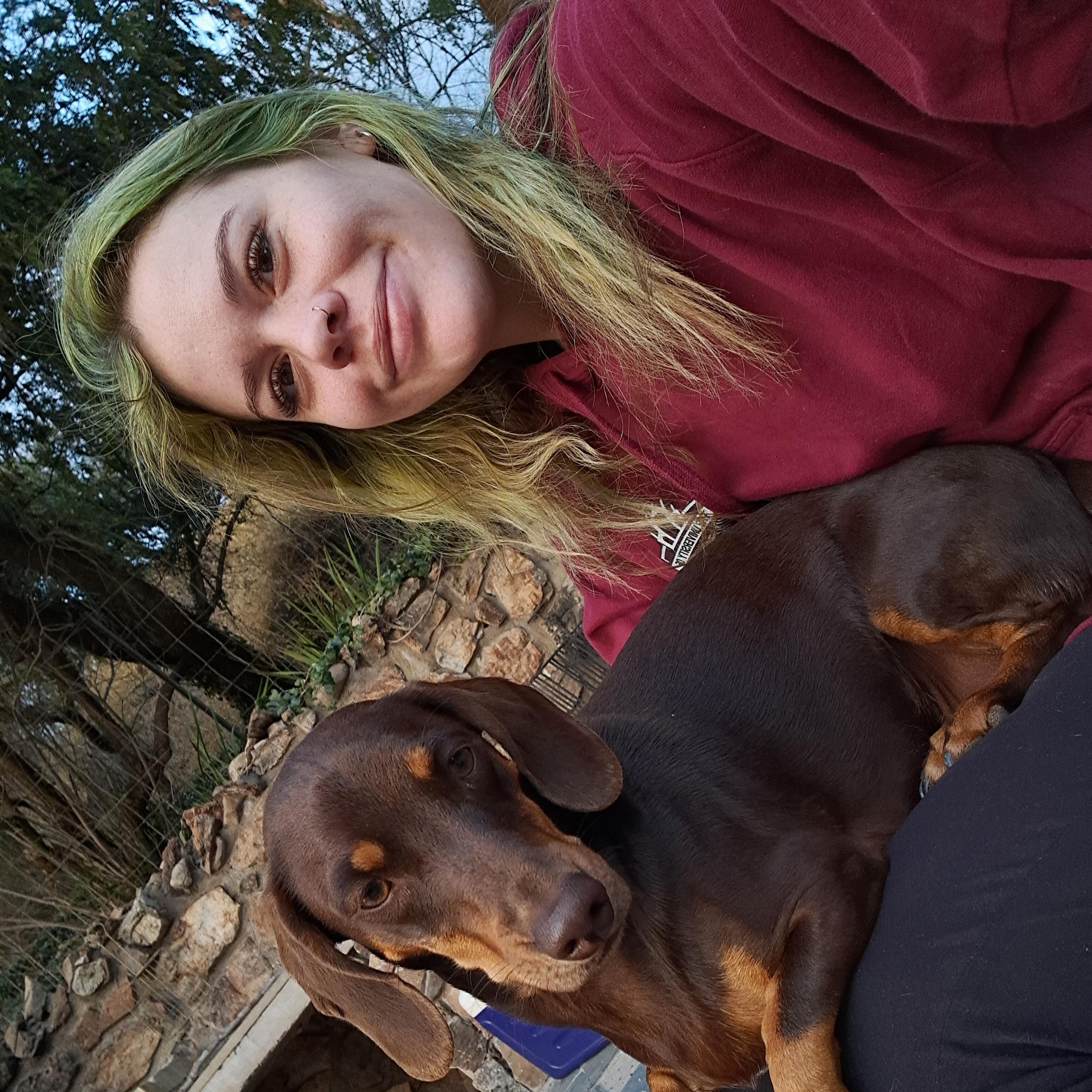 Pet Sitter/walker in Owlsmoor, England £18/Hour