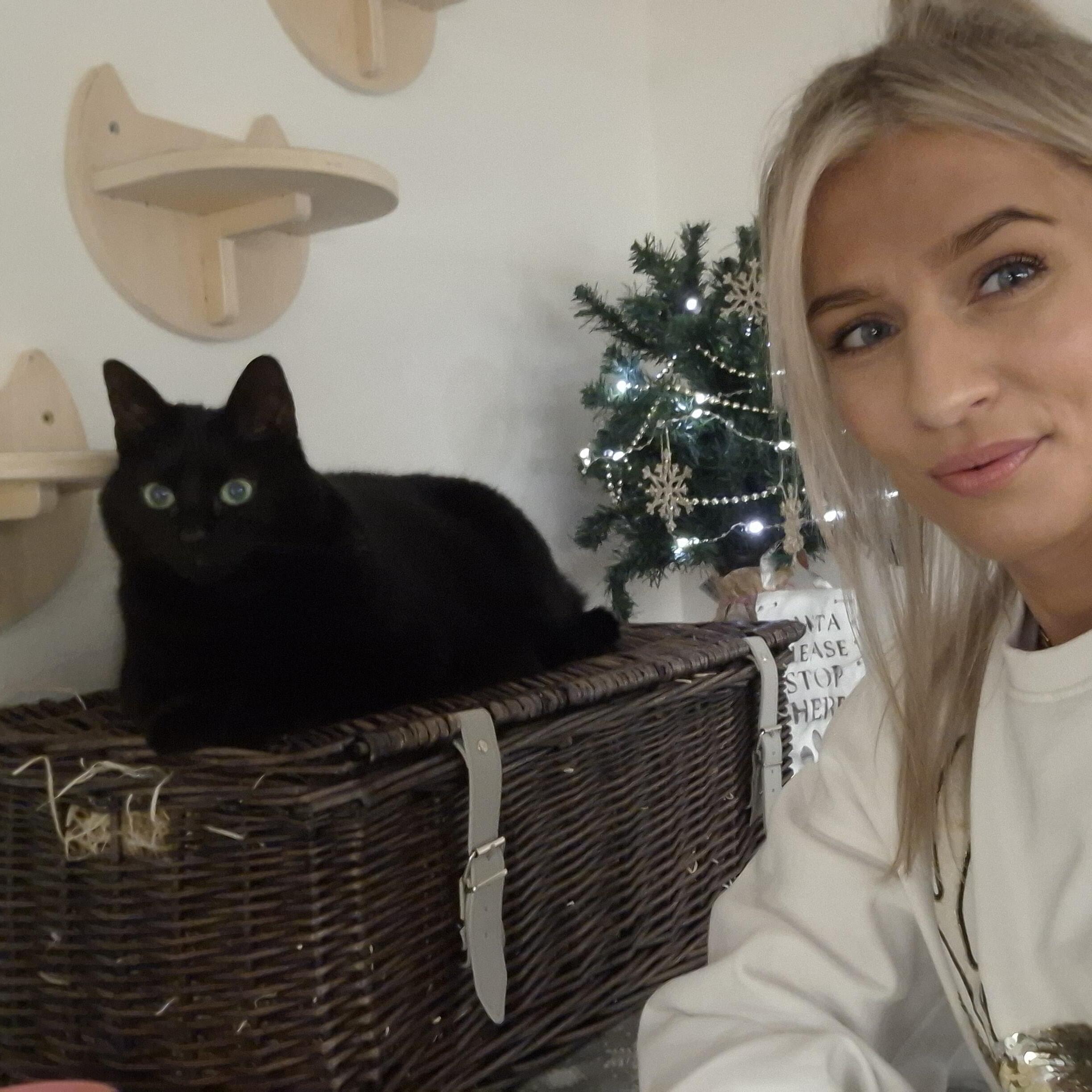 Experienced Pet Sitter in Newcastle-under-Lyme, England - £25 Daily