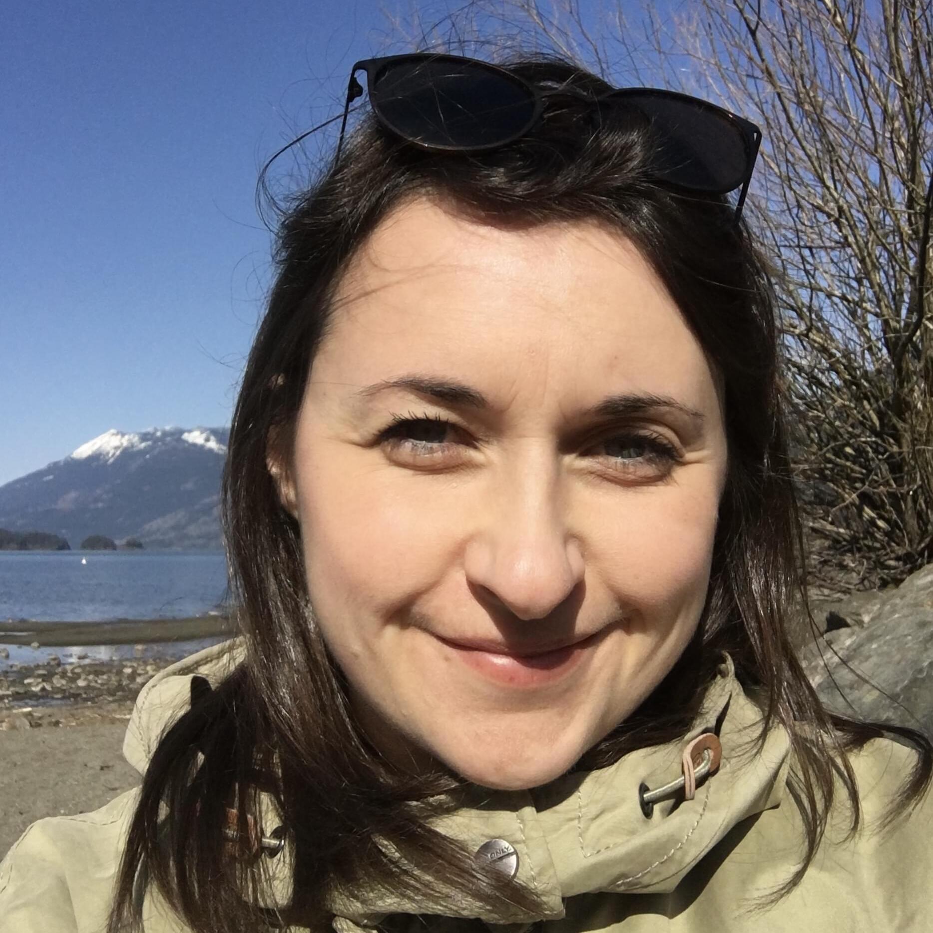Pet Sitter/Dog Walker in White Rock, BC - Affordable Care at $19.00/hour for Your Beloved Pets!