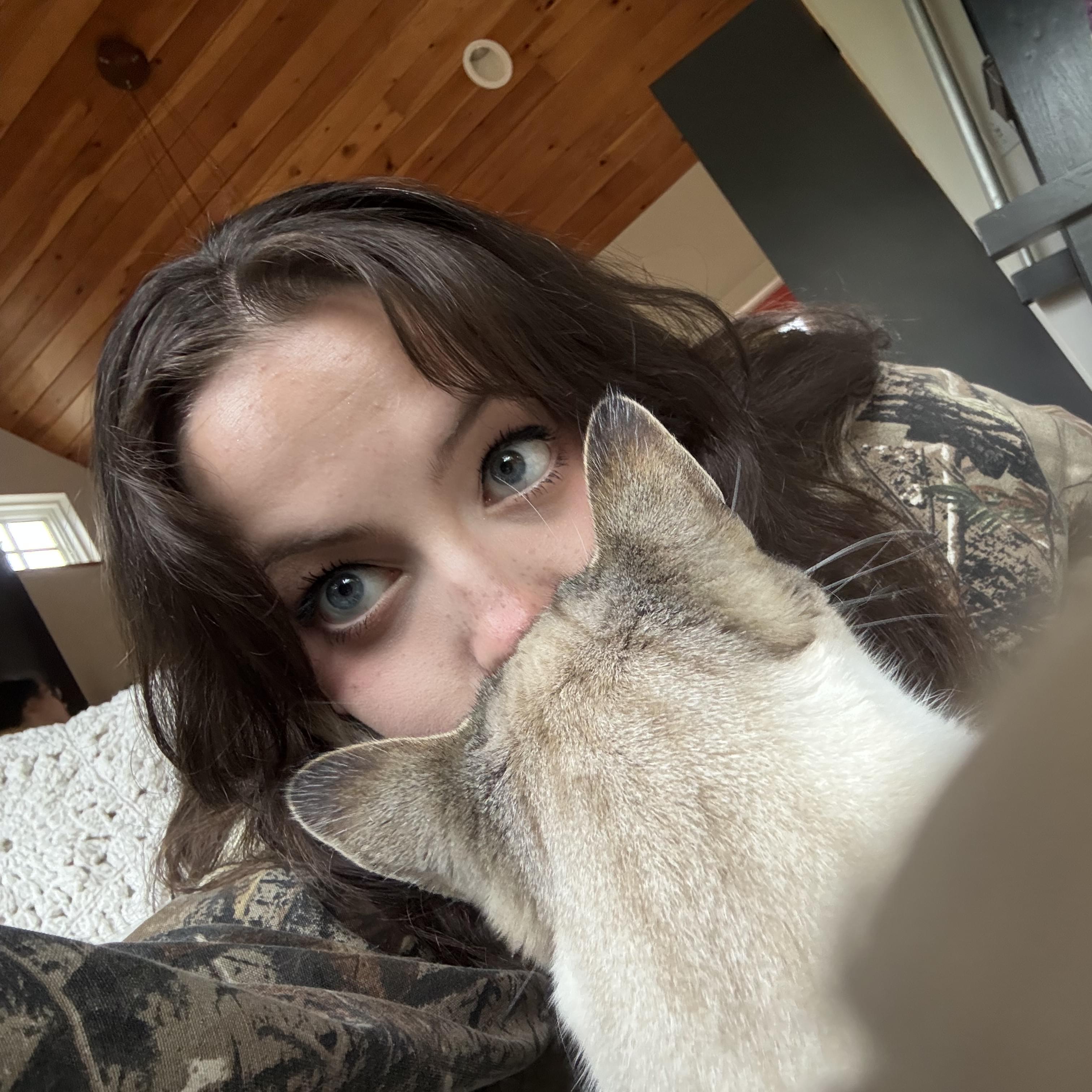 Reliable Saratoga Springs Pet Sitter Loving Care for Your Pets at Just $20/Hour! Book Now!