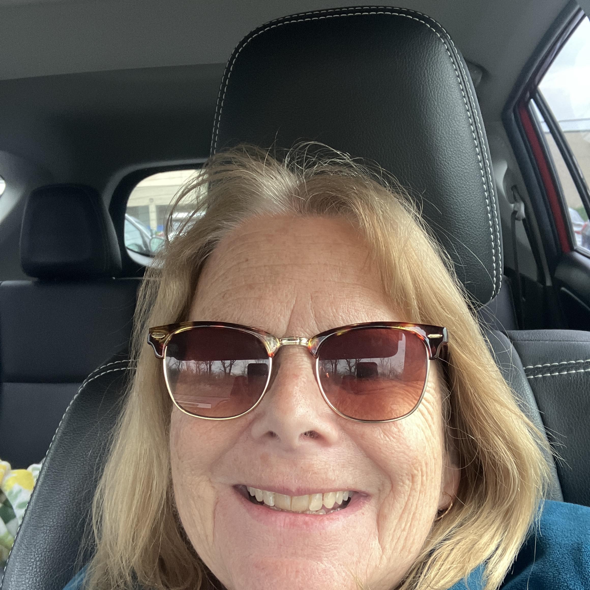 Experienced and Reliable Pet Sitter in Brown Deer, WI - $20 Daily