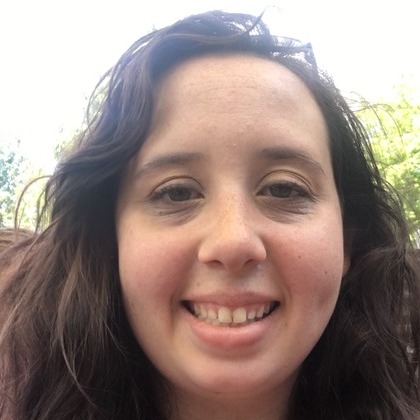 Port Orchard Dog Walker/Petsitter Searching for Work in Washington