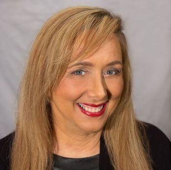 Loving, responsible, 59-year-old life-long pet owner seeks pet care work.